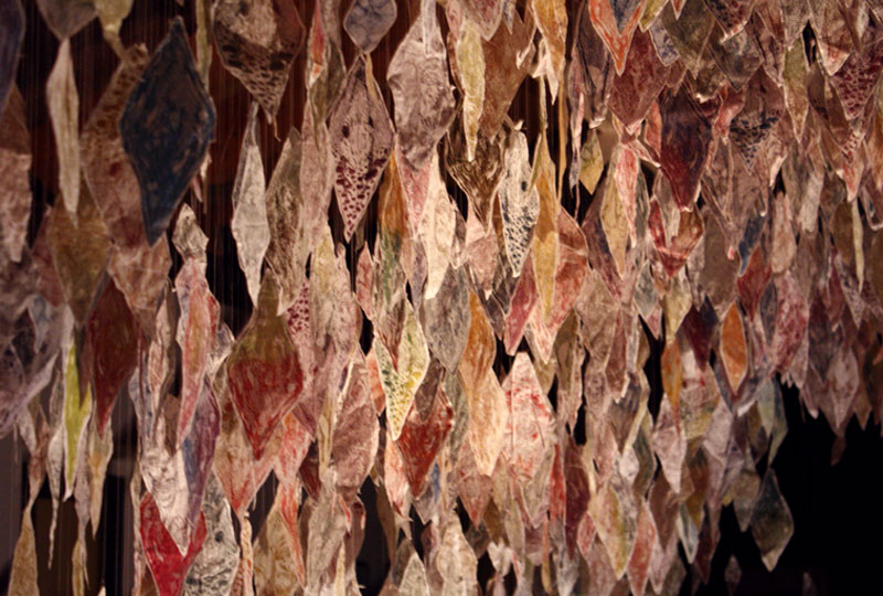 Installation de gravures suspendu 1 Geoffrey Grimal Fonds GrosMM pour la culture